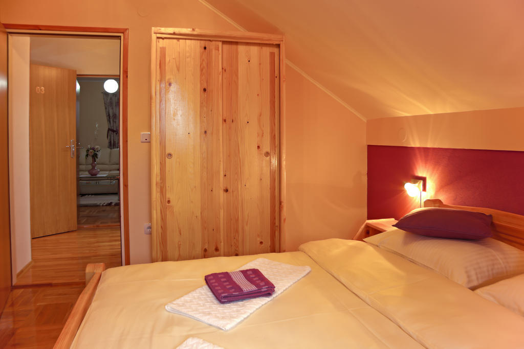Apartments Tratincica Selište Drežničko Chambre photo
